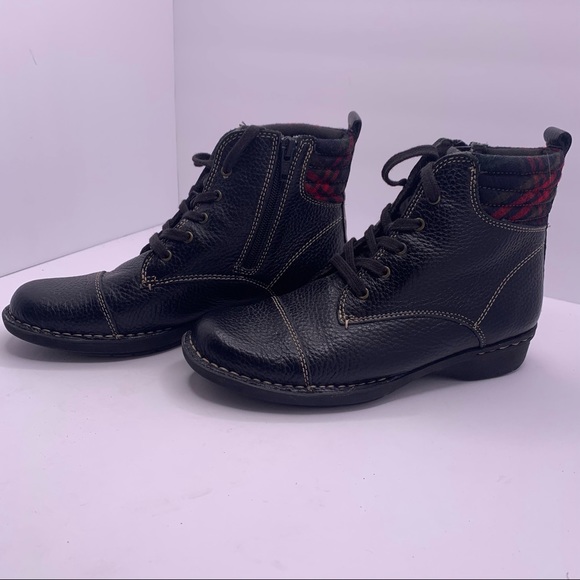 Clarks | Shoes | Clarks Leather Plaid 